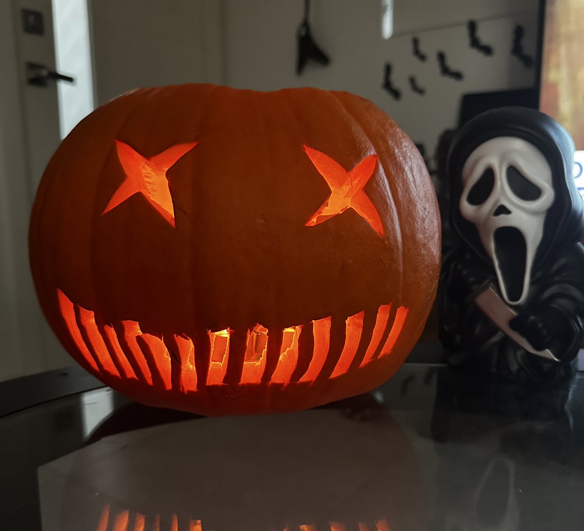 SlasherBoyVR's tweet image. Here it is
Inspired by the classic horror anthology Trick’r’Treat

#pumpkincarving #Halloween #TrickrTreat