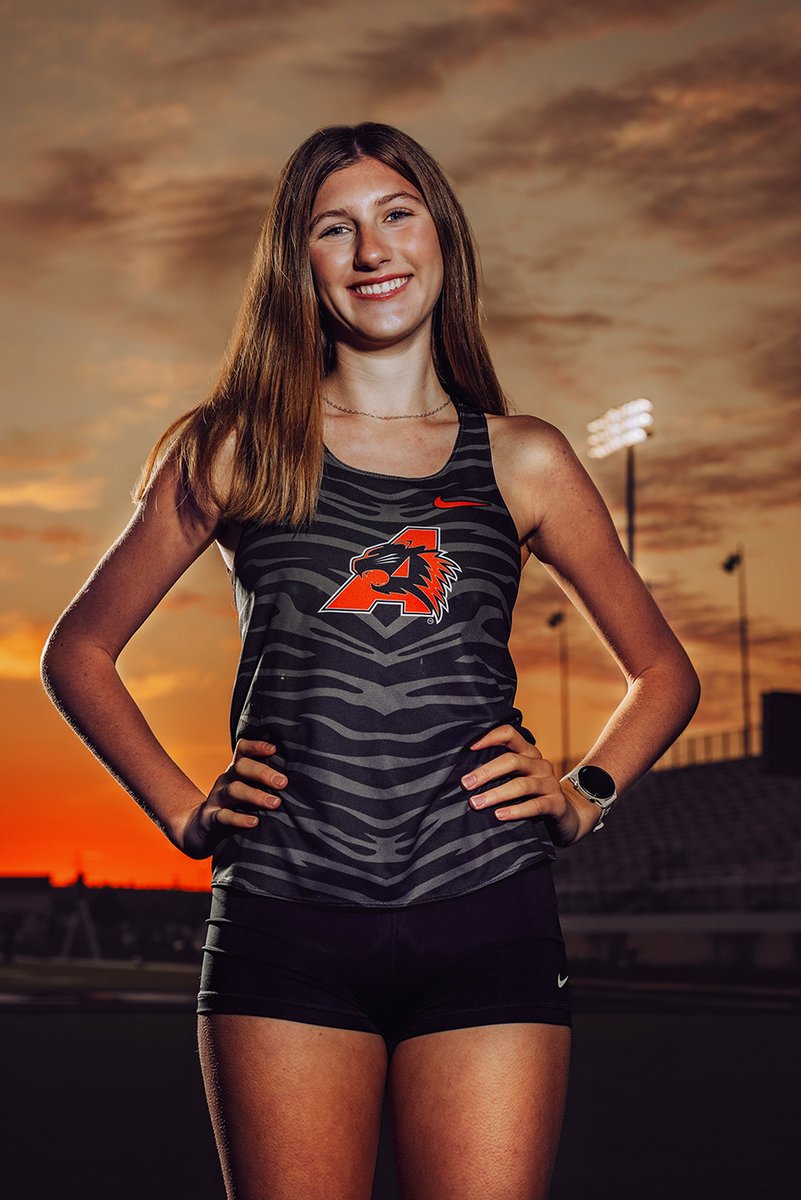 kristinmmoments's tweet photo. Wishing Micah and the cross-country team the best of luck as they head to State!
#aledo #aledotrackandfield #HSAthletics #aledophotographer #sportsphotographer #actionshot #bearcats #aledohs #sportraits #fortworthphotographer #Portraits #fwcamera #canonusa https://t.co/L1cVw945ZU