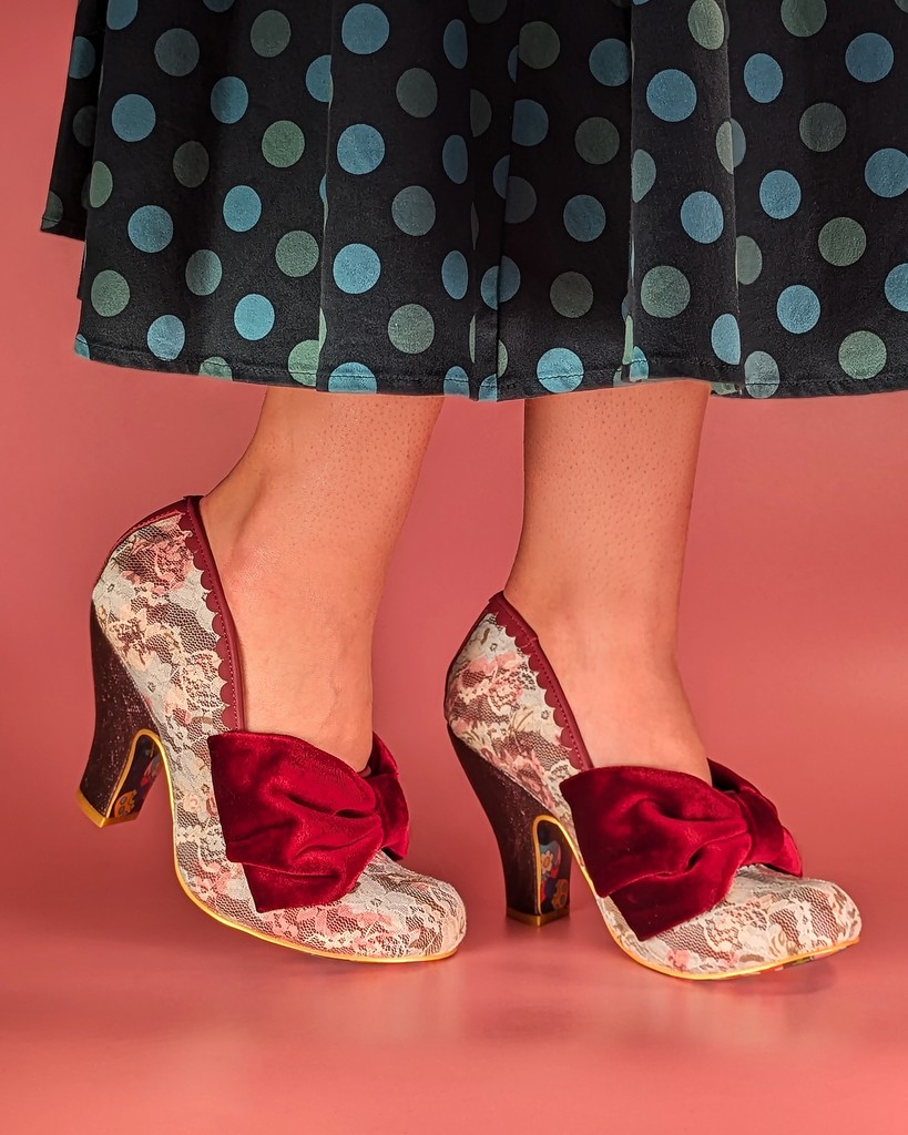 IrregularChoice's tweet photo. Bow Em Gee 🎀❤️

A staff fave this season, we hope they'll be yours too ✨  Who doesn't love a beautiful bordeaux bow (try saying that 10x fast!) 😍

https://t.co/Mh8CbnSWm5

#irregularchoice #newarrivals #aw24 #autumnwinterstyle https://t.co/807mSJBeVP