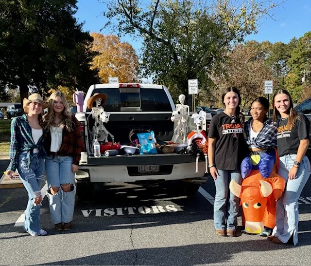 Some more pictures from our Trunk or Treat.