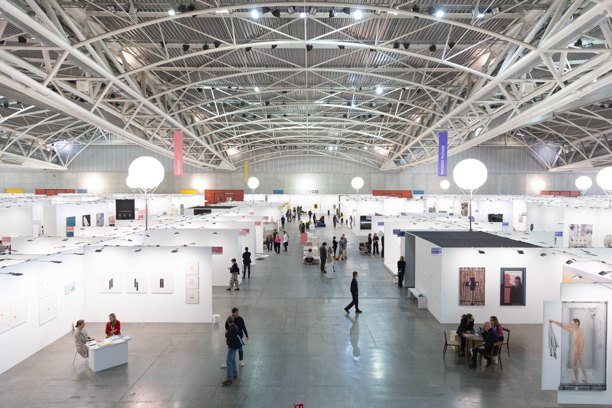 ArtissimaFair's tweet image. ► Visit us from 1 to 3 November at the OVAL and prepare your visit on our website:
🗓️ explore the AGENDA
🖱️ browse the CATALOGUE and ARTISSIMA VOICE OVER
🎟️ buy your ticket ONLINE
🎧 listen to the #AUDIOGUIDE (online tomorrow)
-
#Artissima #Artissima2024 #ArtissimaVoiceOver…