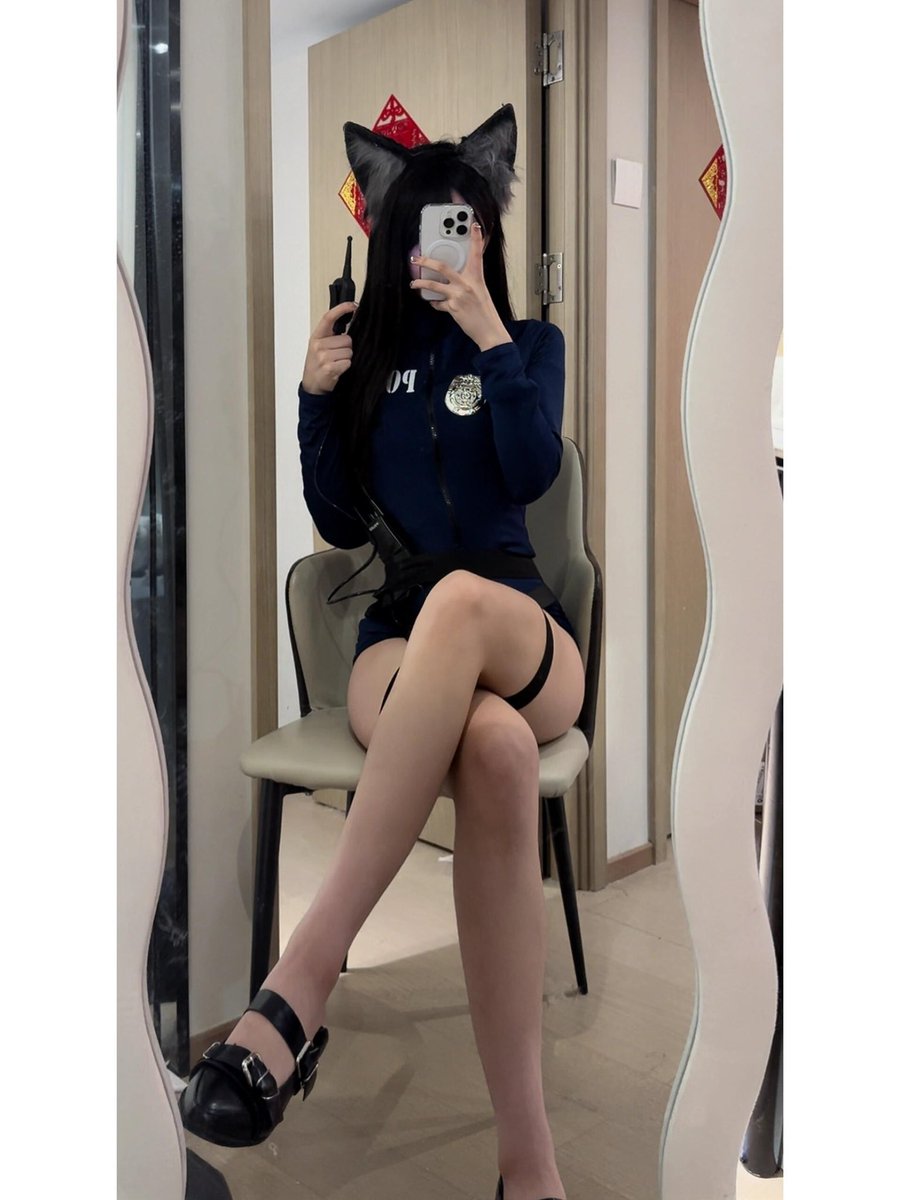 晚上好，各位老色鬼 https://t.co/O29VKBCujN