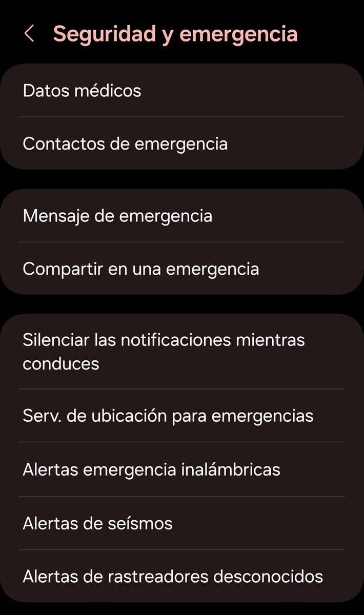 Después de la situación de emergencia vivida en Valencia, quería compartir os un menú de nuestro móvil al que probablemente no le hemos hecho caso jamás, pero que puede salvarnos la vida: El menú de seguridad y emergencias.

ABRO HILO ⤵️🧵