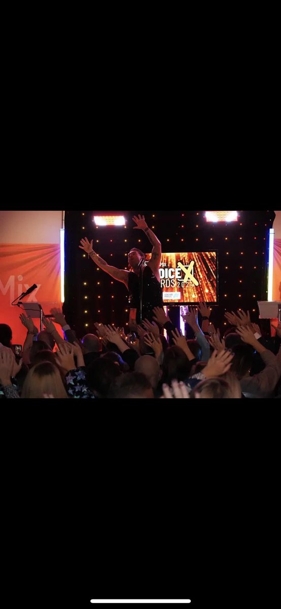 SerenaFarrow's tweet photo. Everyone was a winner at #yorkmixchoiceawards

Big up thanks to Yorkmix for asking me to get involved and of course the make- up extraordinaire #sarahrichardsonferguson who makes me look presentable (no excuses when on stage)! https://t.co/yD44p4YiaI