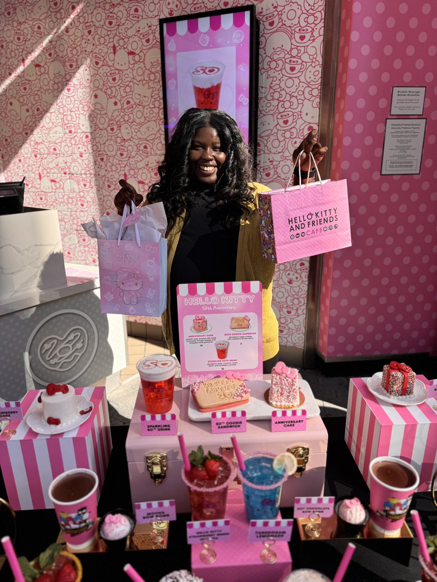 AlwaysEating__'s tweet image. Earlier this week I got to try the entire menu from the @HelloKittyCafe at @UniStudios in City Walk! 

They are currently celebrating their 50th Anniversary and they have three new treats + merchandise!

Go check them out!!

 #HelloKitty #universalstudios #foodie