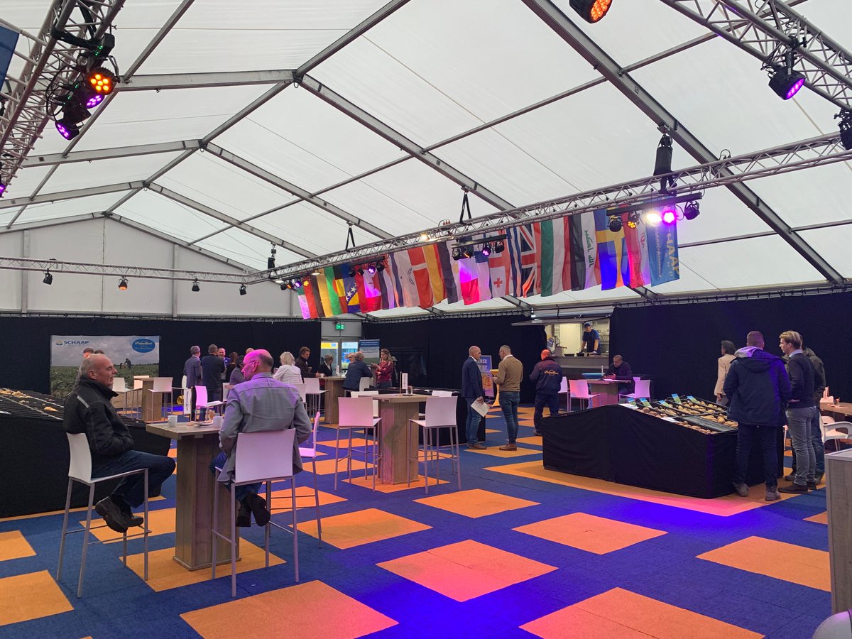 In addition to the traditional way of crossing and breeding, Schaap Holland participates in ‘#Bioimpuls’, that provides seeds including resistances against i.e. late blight, virus, wart disease and nematodes. Want to know more: hubs.ly/Q02WjZ5S0 #PotatoVarietyDays24