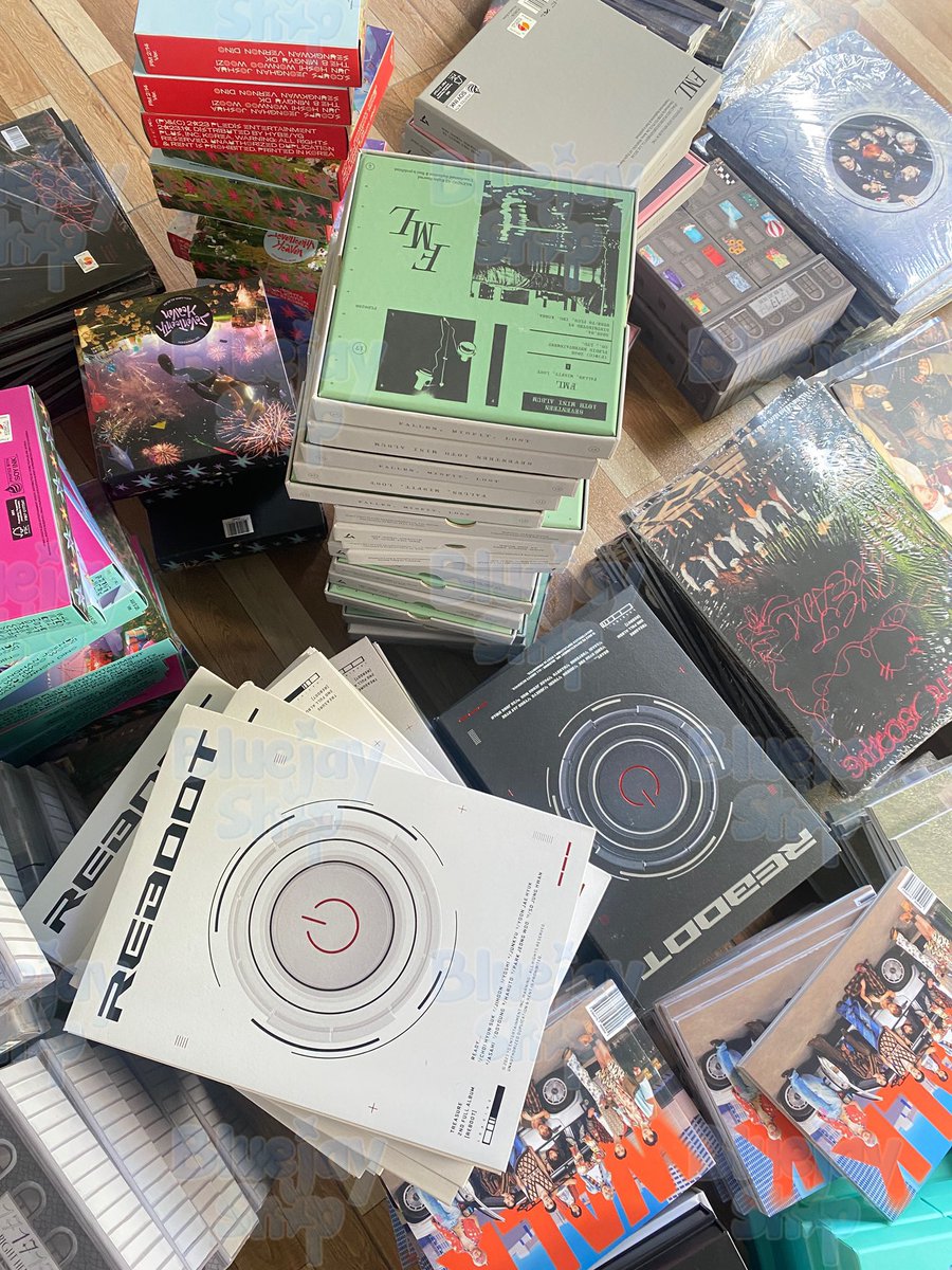 bluejayshop's tweet photo. #Bluejayshop_GA
UNSEALED ALBUM GIVEAWAY FOR 2 WINNERS! 🥳

- follow us 🔔
- like and retweet
- reply once done

will draw tonight! 🚶‍♀️ https://t.co/aHRfoD9Y8k