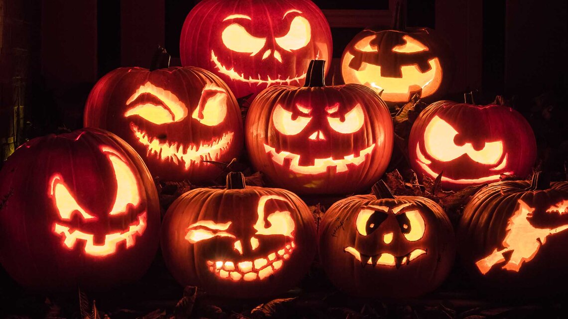 Today at 8 p.m. we start our Halloween special stream with the boys🤠