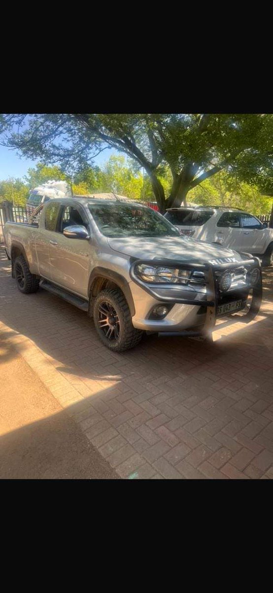 Trekkersales's tweet photo. 2016 TOYOTA HILUX 2.8 GD6 EXT CAB!
R300k, Frankfort, 227k km
2.8L diesel, 6-speed manual, 4WD
Excl. spotlights &amp; bullbar
Contact Joelene 0768056318 / Reinier 0632892084
#BakkieForSale #ToyotaHilux #4x4" https://t.co/bzEM5RzsgE