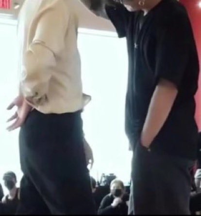 jungkovtae's tweet photo. OMG TAEKOOK https://t.co/6vjn1oT8gY