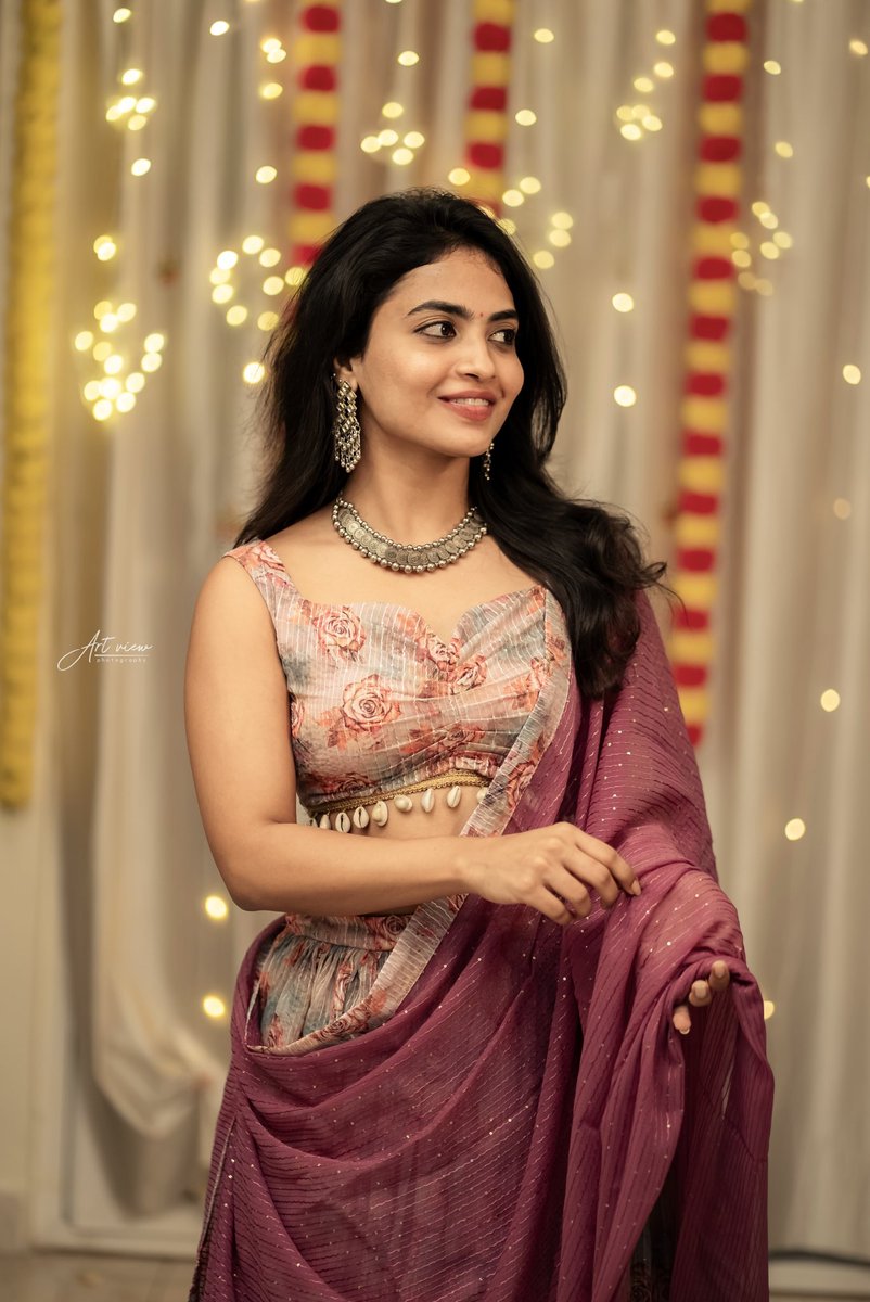 harika_alekhya's tweet photo. HAPPY DIWALI ✨💥🫂 https://t.co/4hYMGI3HHS