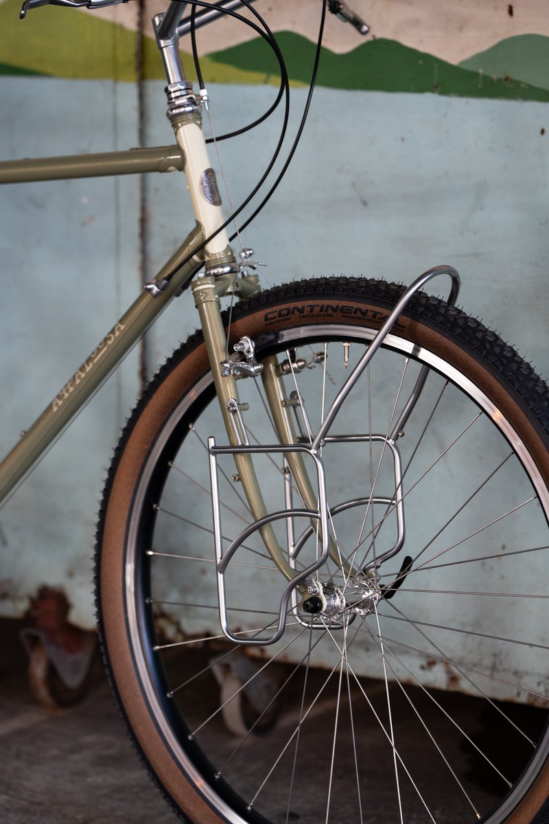 RIVENDELL "Joe Appaloosa" BLUELUG CUSTOM🎠RIVメカニック師範であるマークさんデザインのMF-2こと、Mark’s Hub Area Rack (with Hoop)もこっそり入荷🤔もちろんNITTO製。オンラインストアでも取り扱い始めてます。要チェック👉 bluelug.com/blog/hatagaya/…