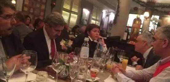 Hep beraber sormak mecburiyetindeyiz:

1-Kırmızı bültenle aranan Remzi Kartal ile yemek yiyen AKP milletvekili de tutuklanacak mı?

2-Esenyurt Belediyesi'ne kayyum atandığı gibi bu milletvekilinin tüm görevlerine de son verilecek mi?

İşte bu sorulara cevap vermediğiniz müddetçe