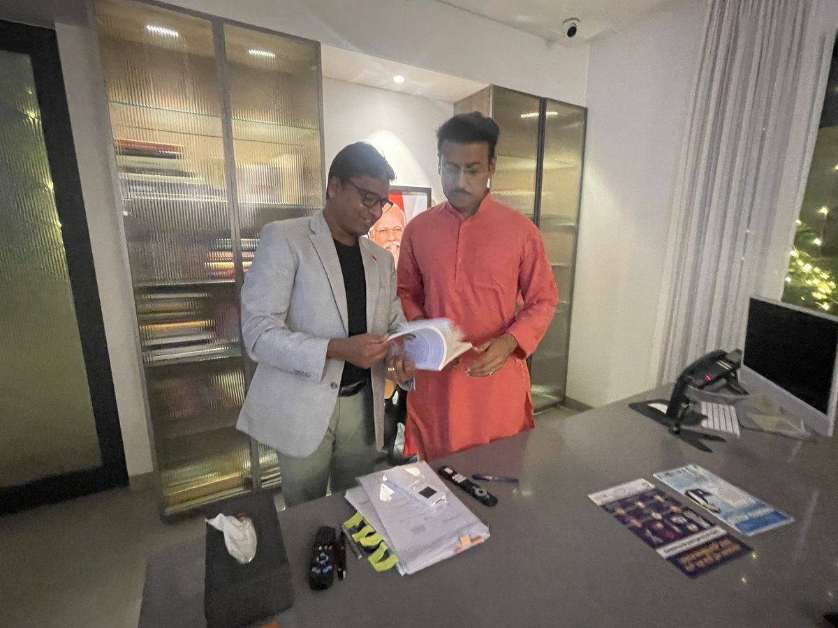 SONOFINDIA's tweet photo. Thank you, @Ra_THORe, for your kind attention to our innovation #hpod @indiahealthlink and your eagerness to help implement the most advanced technology to improve primary health care in Rajasthan. #HealthcareInnovation #primarycare #digitalindia #AyushmanBharat #digitalhealth https://t.co/HcS55E5GWk
