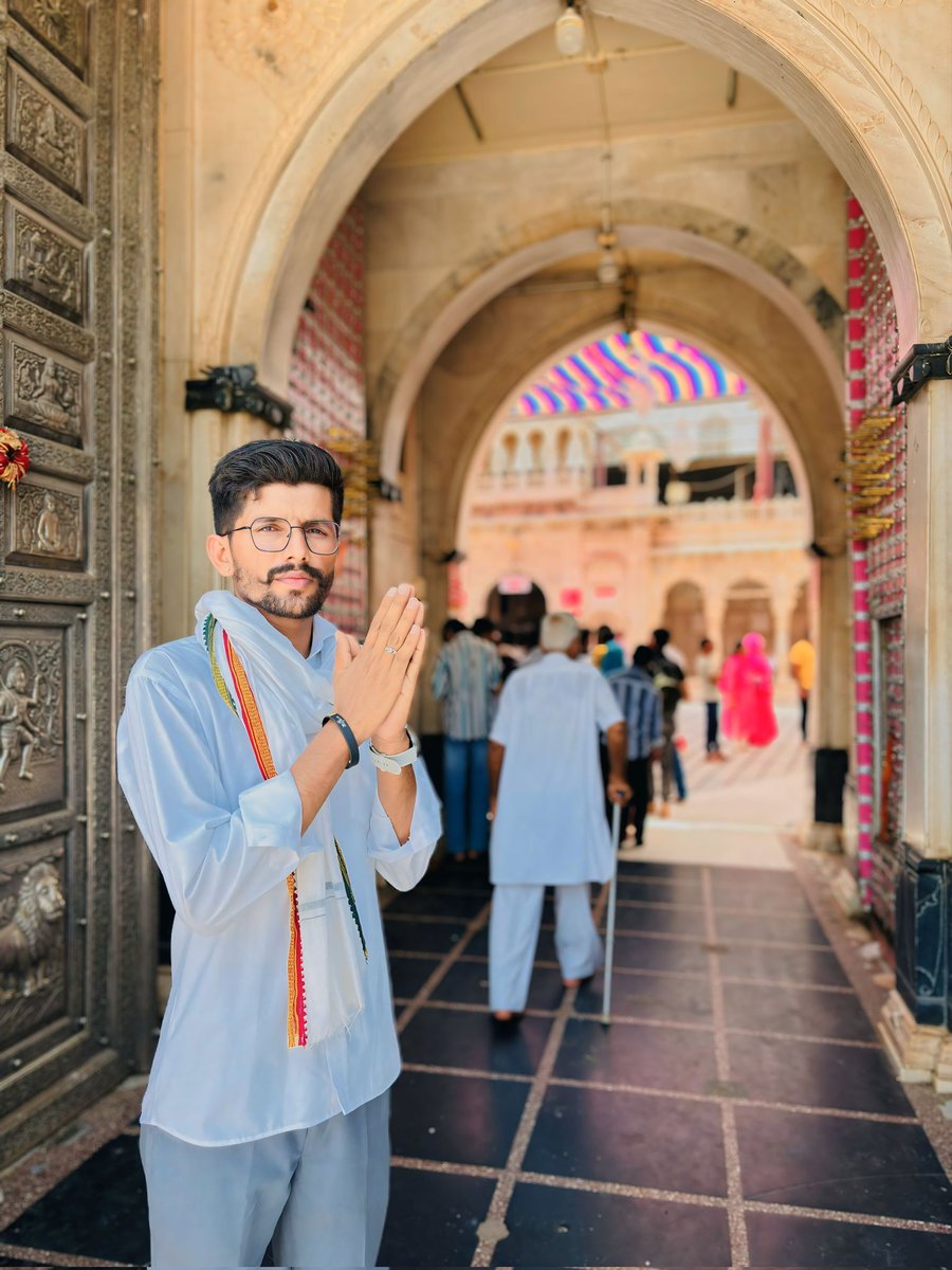 शिक्षा का पहला अध्याय इंसानियत होनी चाहिए|
#GoodafternoonEveryone❤️😇 
#GrandeFratello #GISELLE #세븐틴_탈하이브 #ต้าห์อู๋ออฟโรด #HariHaraVeeraMallu #SB19 #धनवान_बनाने_वाला_भगवान #DaouOffroad #