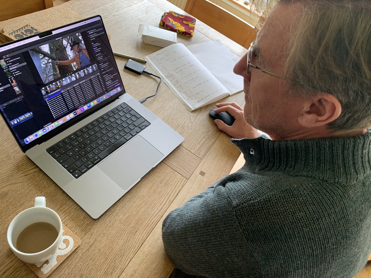Sarah McIntyre (@jabberworks) on Twitter photo Update: I’m not the only one working on a non-publishing personal project this week at the Reeve Retreat! Here’s <a href="/philipreeve1/">Philip Reeve</a>, busy editing #PrairieRascals 🎞️
(I’ve seen clips on some of my coffee breaks, it’s looking ace!) Update: I’m not the only one working on a non-publishing personal project this week at the Reeve Retreat! Here’s <a href="/philipreeve1/">Philip Reeve</a>, busy editing #PrairieRascals 🎞️
(I’ve seen clips on some of my coffee breaks, it’s looking ace!)