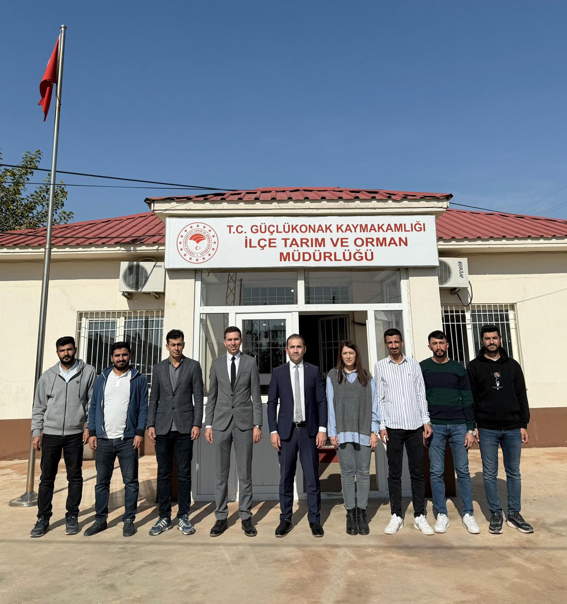 Zmuhendsi's tweet photo. Şırnak İl Tarım ve Orman Müdürümüz Oktay SEZGİN’in İlçe Müdürlüğümüze nazik ziyareti için teşekkür ederiz. https://t.co/mOKffUawnZ