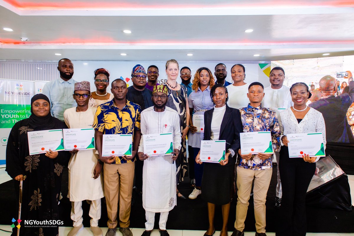 NGYouthSDGs's tweet photo. Read the full report of the #NigeriaFuturesSummit supported by @GERinNigeria ⬇️

https://t.co/tgOxMs25MI

Thank you to the 15 youth CSOs, speakers, invited guests abd participants.

#ClimateActionForStrongerNaija
#ClimateActionNow https://t.co/JAHflzWmkq