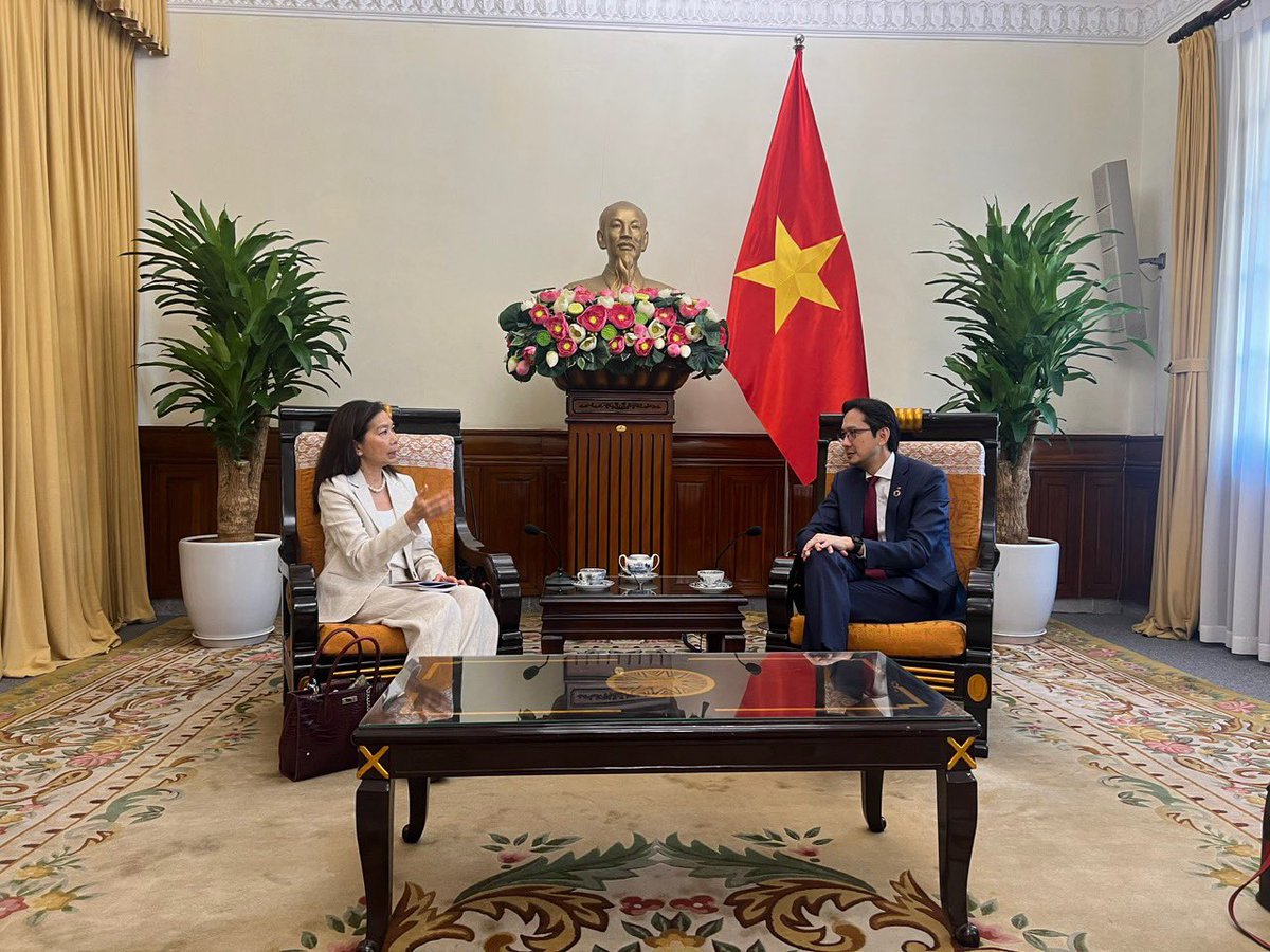 uninvietnam's tweet photo. A fruitful meeting of FVM @dohungviet &amp; UNRC @ptamesis to implement#PactfortheFuture🤝

We’re committed to driving progress through Typhoon Yagi Joint Response Plan, multisectoral assessment, disaster resilience &amp; visioning next #CooperationFramework for sustainable development💪 https://t.co/OnhpWjoE6l
