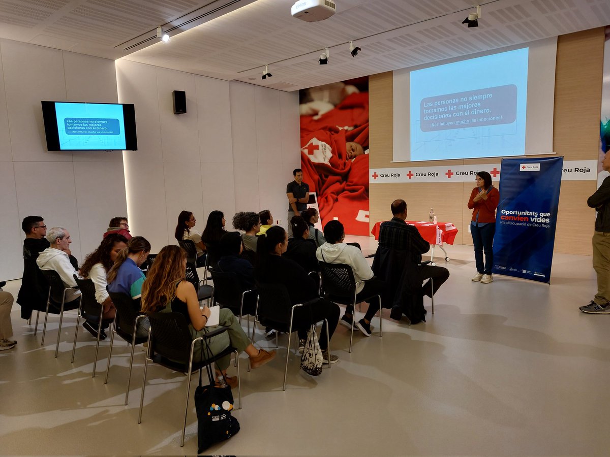 OcupacioCR's tweet image. 💧 Avui encetem la segona sessió del voluntariat corporatiu del programa ONA amb @aiguesbcnclient 🌊 Una jornada centrada en educació financera per empoderar a les persones participants en la gestió dels seus recursos. #ProgramaONA #OportunitatsQueCanvienVides @CreuRojaCAT