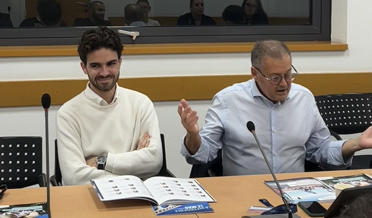 Salle comble hier soir autour de notre référent <a href="/HorizonsMarseil/">Horizons Marseille</a> <a href="/brunogilles13/">Bruno Gilles</a> 🔵

Merci à tous les <a href="/HorizonsJeunes/">Horizons Jeunes</a> marseillais venus nombreux pour ce moment d’échanges privilégiés !