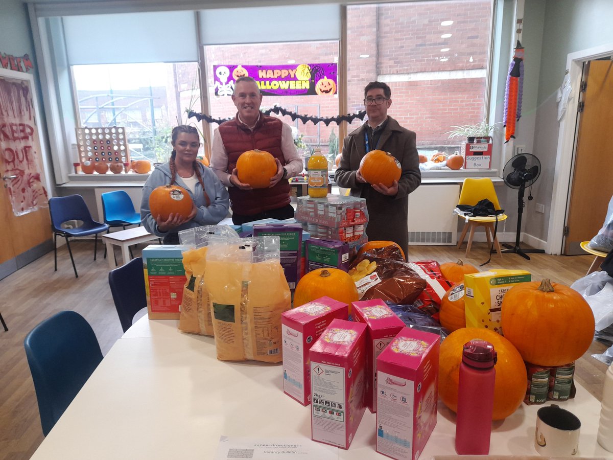 nightsafebwd's tweet photo. Huge Nightsafe thank you to Dunbia and John Barnes for the amazing donation of food, products and pumpkins! 👋 💖 

#Nightsafeheroes
#Homelesness https://t.co/OnFJjo4aw0