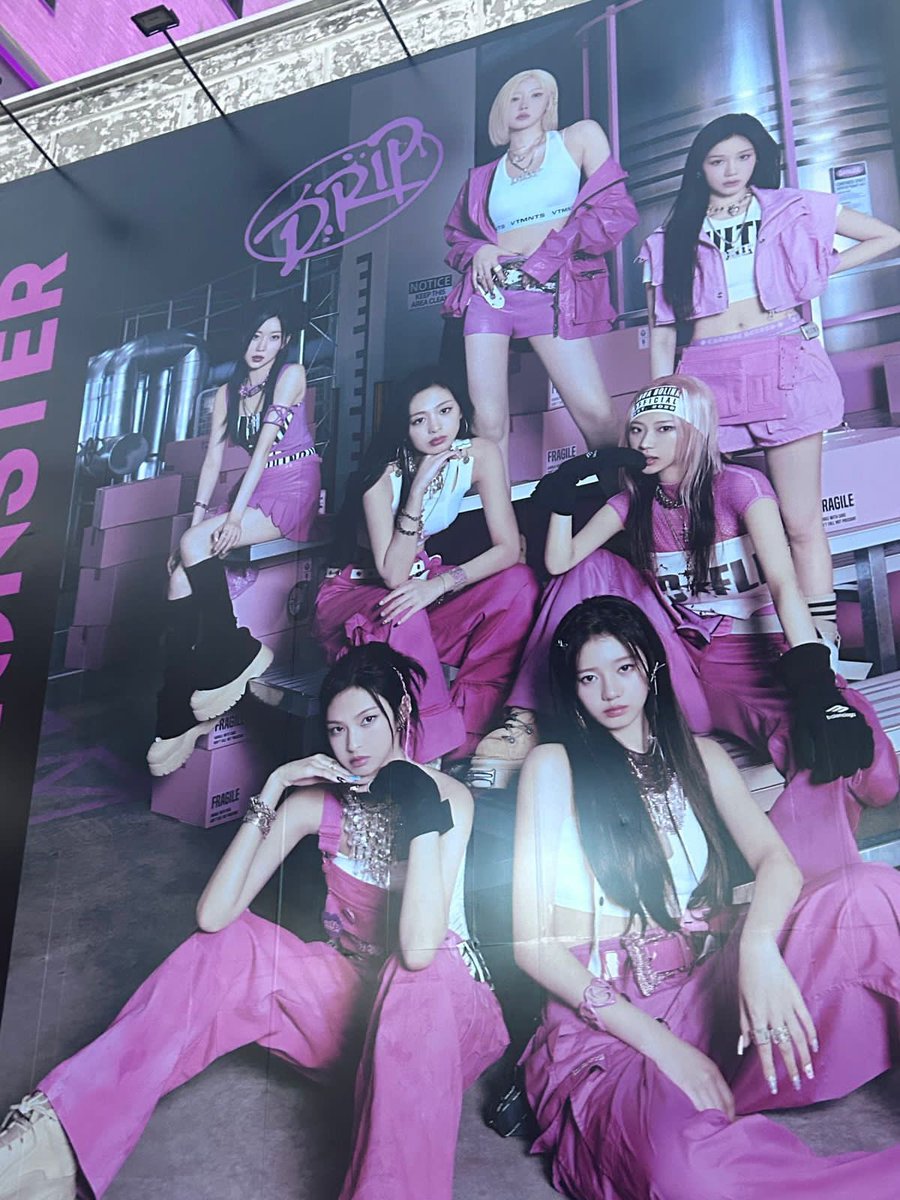 #BABYMONSTER billboard ads for “DRIP” 

#베이비몬스터 <a href="/YGBABYMONSTER_/">BABYMONSTER</a>