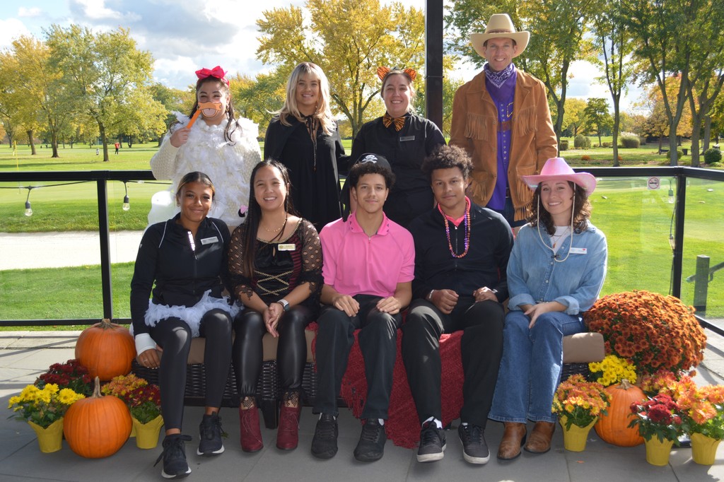stcgcc's tweet photo. Getting into the spooky spirit with this wickedly fun crew! ๐๐ป Happy Halloween from all of us!
#STGCC #Halloween #YourClub https://t.co/u90iR4bFy1