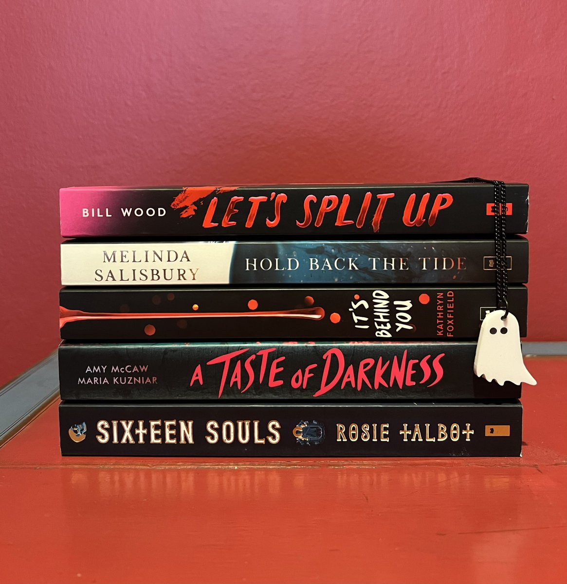 Lauren Fortune (@laurenafortune) on Twitter photo ๐ป Happy Halloweโen from the spookier, scarier, ghoulishly glorious dark corner of our listโฆ <a href="/scholasticuk/">Scholastic UK</a> ๐ป ๐ป Happy Halloweโen from the spookier, scarier, ghoulishly glorious dark corner of our listโฆ <a href="/scholasticuk/">Scholastic UK</a> ๐ป