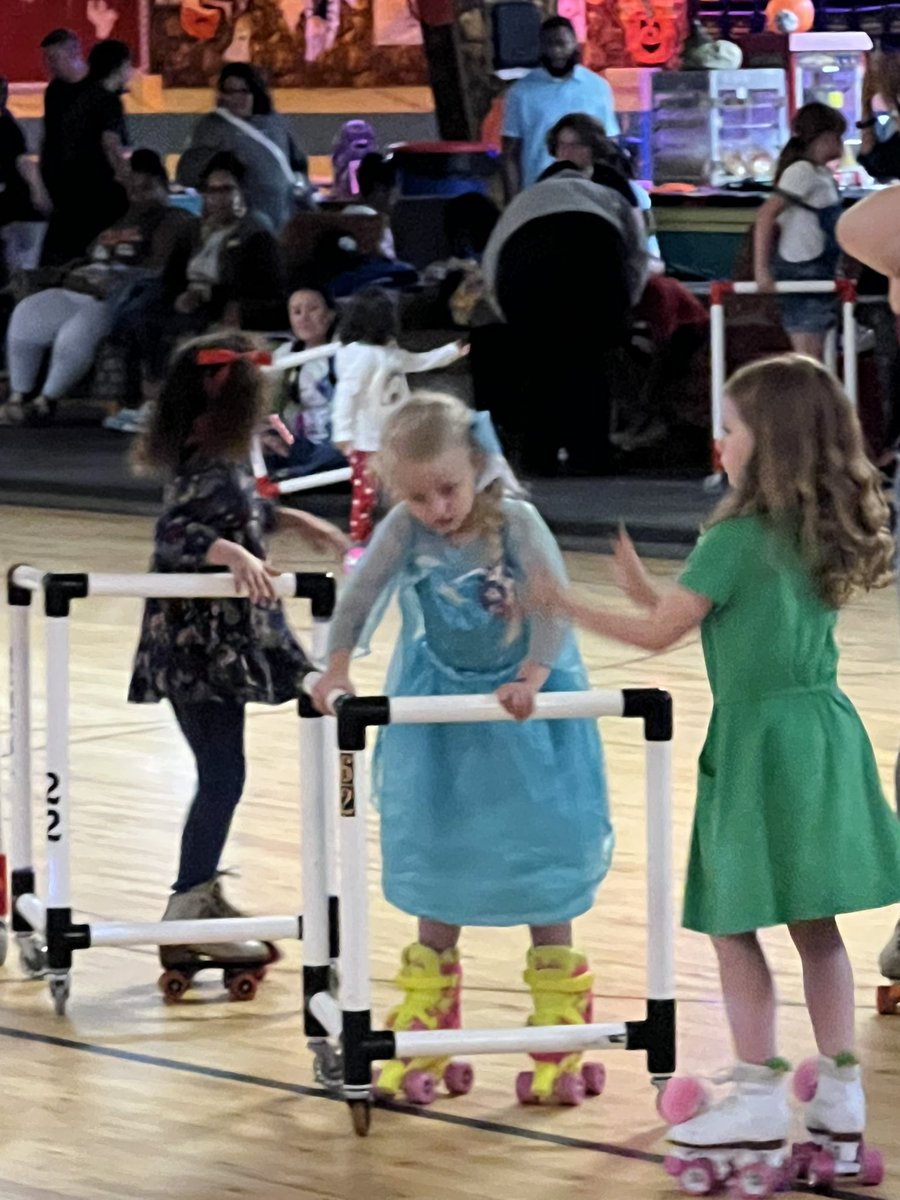 tussingtigers's tweet photo. Our Tigers had a great time skating at our PTO Skate Night at Chester Skate Land! https://t.co/vmrYsSrLCH