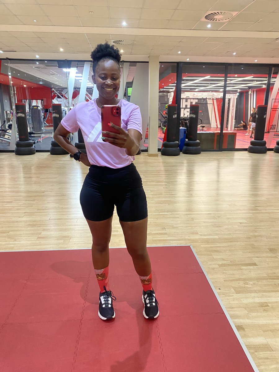 Tellithabi's tweet image. Still fetching my body 💕💕💕. Happy Thursday 💕💕💕

#FetchYourBody2024 
#RunningwithTumiSole