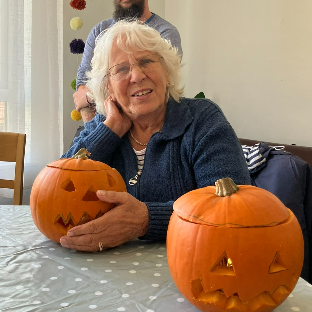 Who says pumpkins are just for kids? 

Our lovely Bude dementia-friendly group had a fab time carving pumpkins! 🎃 😊
Check out our activities page on our website for more nature-connecting activities to enjoy all year round.

#AutumnFun  #NatureActivities