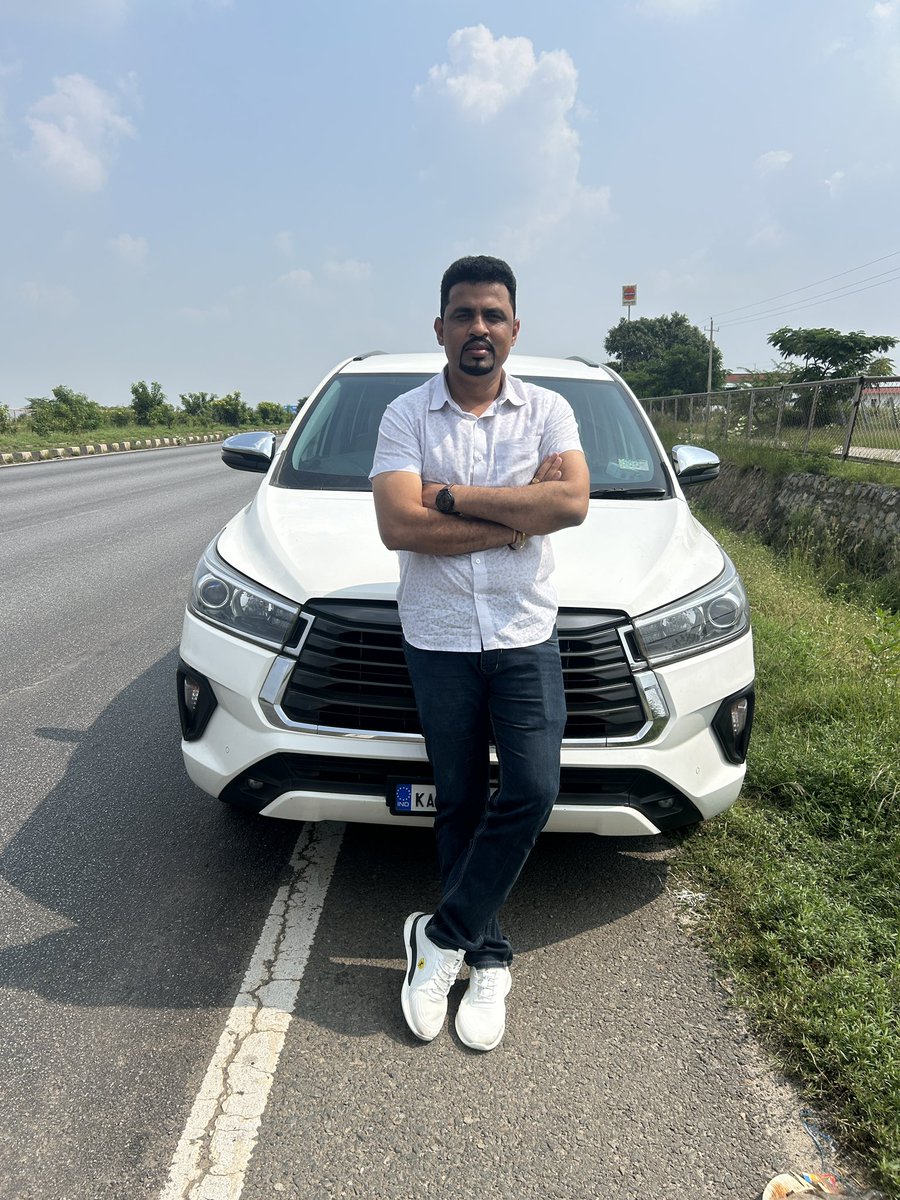 VKkarthik169's tweet photo. ವಿಶ್ವವಿಖ್ಯಾತ ಬೆಳಗಾವಿ #ಕರ್ನಾಟಕರಾಜ್ಯೋತ್ಸವ ಪ್ರಯುಕ್ತ ನಮ್ಮ ನಡೆ ಕುಂದಾನಗರಿ ಬೆಳಗಾವಿ ಕಡೆ ✊💪💛❤️

ಯಾರಪ್ಪoದ್ ಏನೈತಿ ಬೆಳಗಾವಿ ನಮದೈತಿ 
#belagavi 
#kannadaHabba 
#BanMES https://t.co/Ac2oD7IMmM