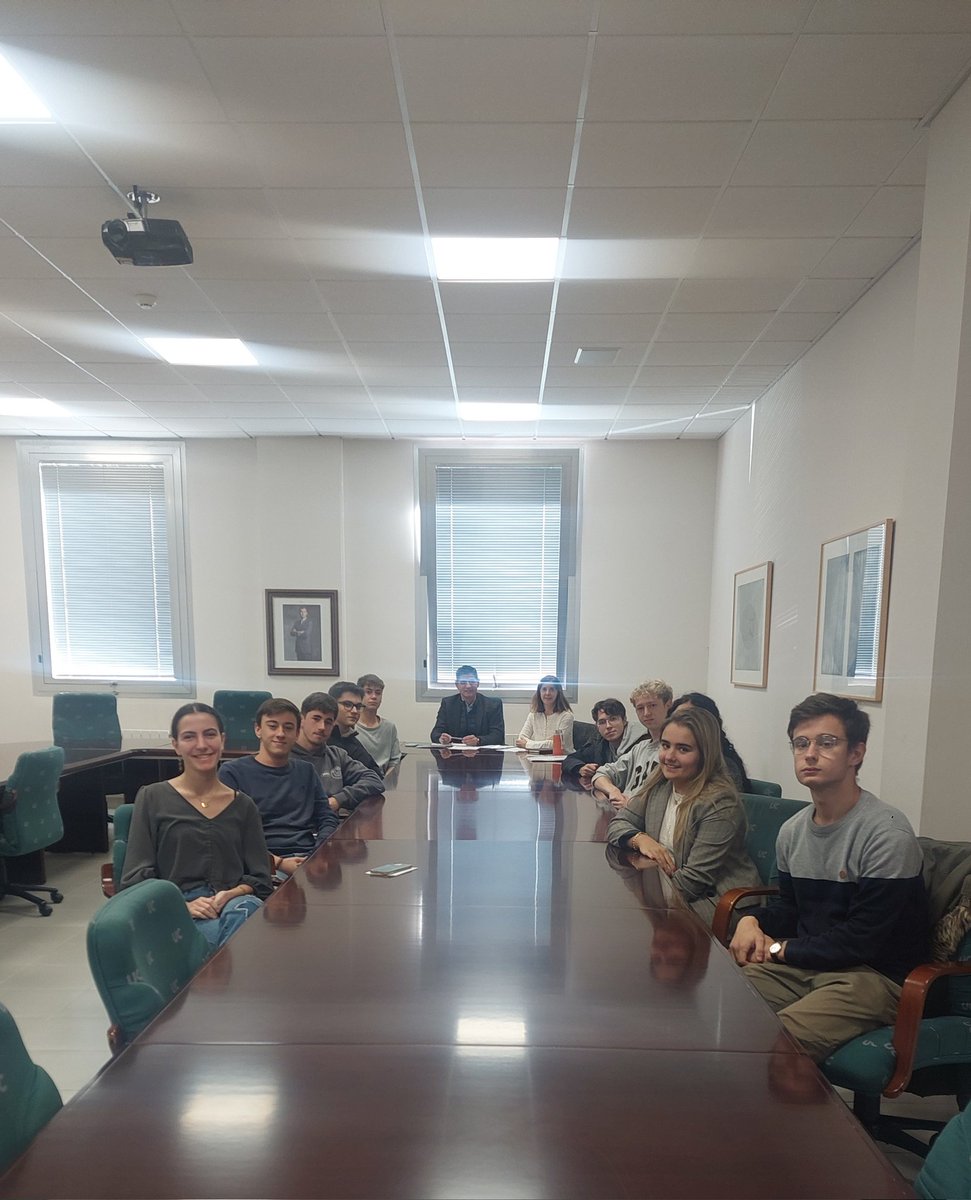 Tras las elecciones a representantes de estudiantes de <a href="/unican/">Universidad de Cantabria</a>, nos hemos reunido con los delegados de curso, para conocerles y poder activar la participación este colectivo en la mejora de nuestro centro. ¡Gracias a todos!