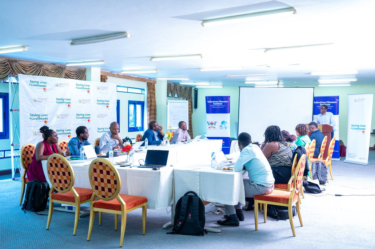 IDIMakerere's tweet photo. 1/2: Excited to announce the launch of our latest program: Strengthening Pharmacovigilance Systems in Africa under the #SLL Our #GHS team is working with 14 AU member states to improve drug and vaccines safety. @AfricaCDC @MastercardFdn https://t.co/ffFXN6Jdea