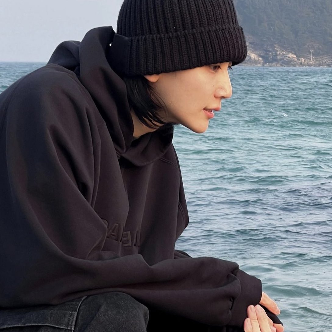 xueishaoo's tweet photo. i miss u, jeonghan https://t.co/npI2CkyeFG