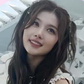 きゅるきゅるおめめのさなちゃーんٜ ྀི ͚ɞ̴̶̷ ·̮ ɞ̴̶̷ ͚ ྀིᡘ݂❤︎
そんな目で見つめたら世界のみんな虜にしちゃうよ♥️⤴️