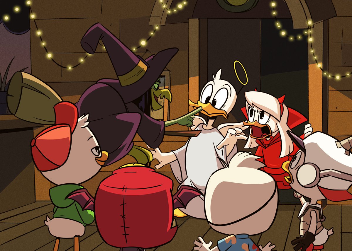 KhionYohann's tweet photo. Happy Halloween from the Duck Family!!! 
🎃🍬🦇 
Ive redrawn Carl Barks' comic cover from "Donald Duck in Trick or Treat Ducktales (1952)" modified their costumes to match the "Trickening" episode of DT17 aaaand I also added Webby and Della.

 #Halloween #DuckTales https://t.co/0j0saYMhpP