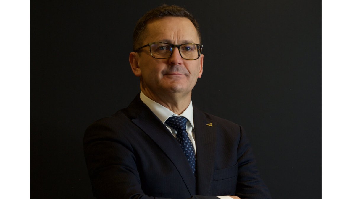 StartComNews tweet media