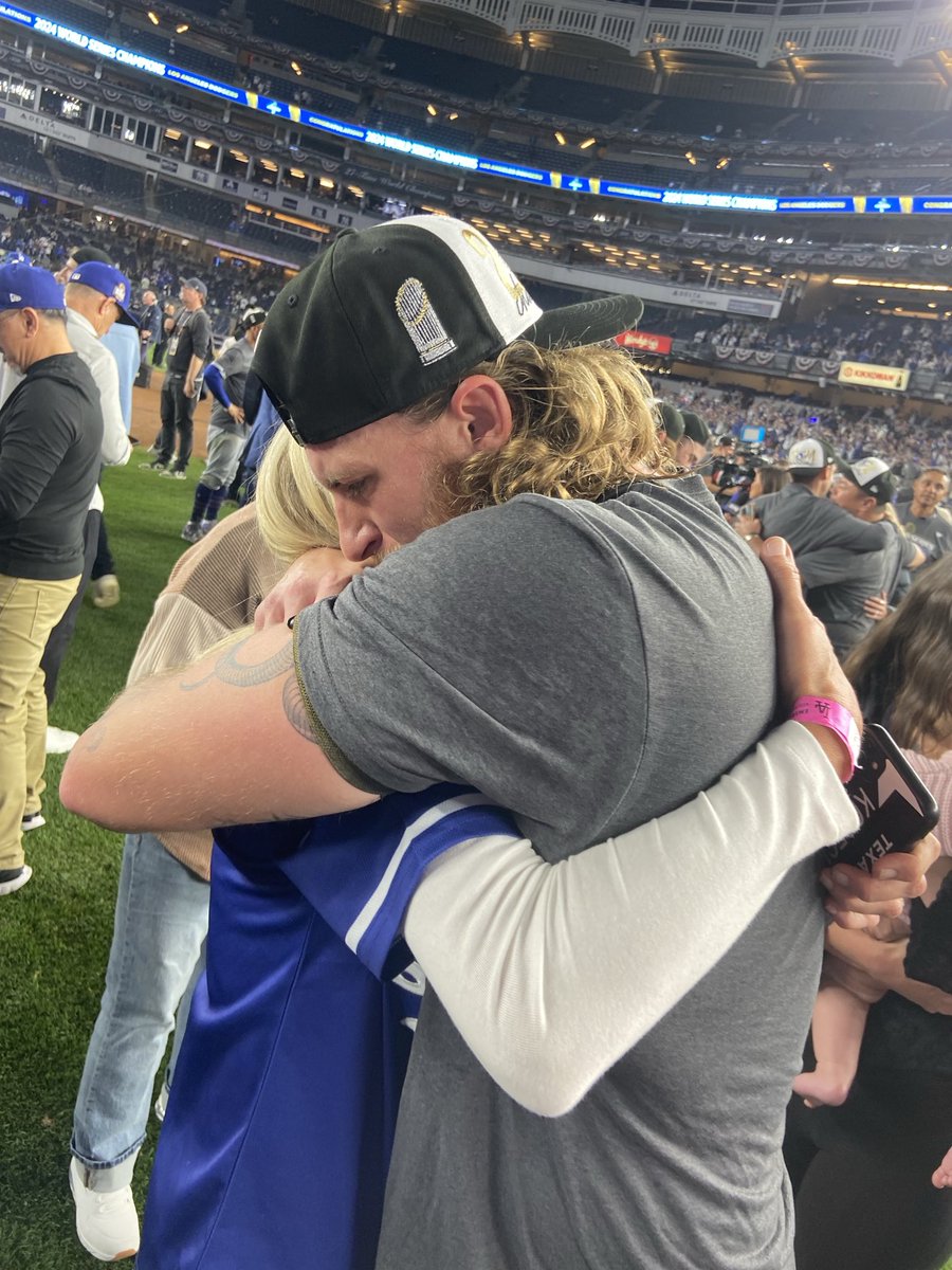 KopechDad's tweet photo. Eternal, unbreakable bond between mother and son. #WorldSeriesChampions #Dodgers #EastTexasWildThangs https://t.co/Mf2172Pz4n