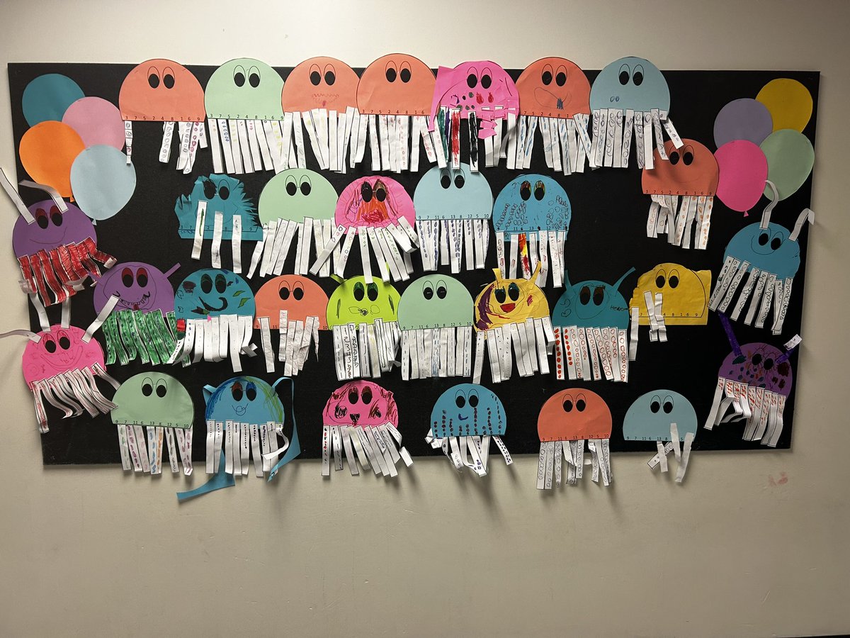 Kindergarten is the best ❤️❤️ #GracemorPride <a href="/NKCSchools/">NKC Schools</a> <a href="/GracemorNKC/">Gracemor Elementary Lions</a>