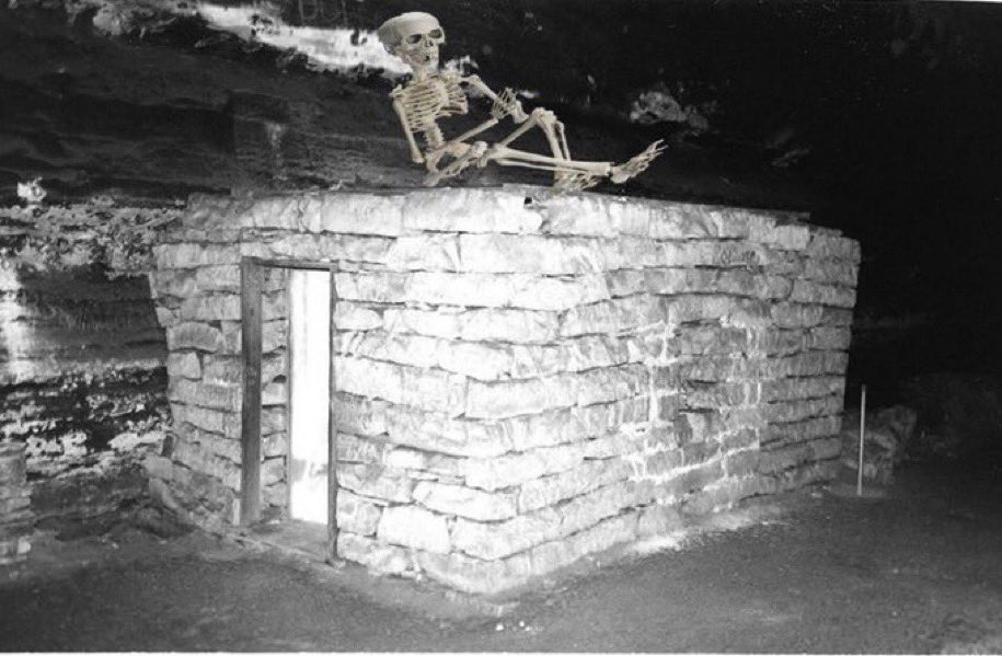 MammothCaveNP's tweet image. We are working with a Skeleton Crew today.