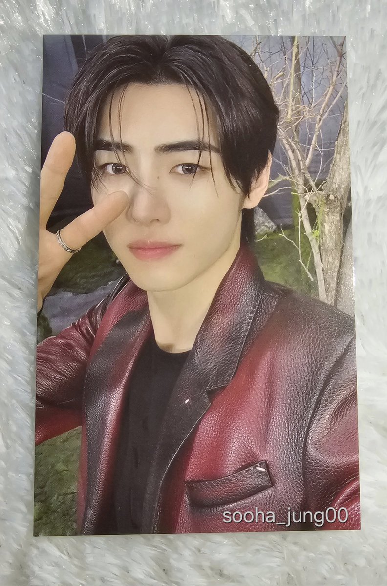 sooha_jung00's tweet photo. Wts | want to sell

 wts Sunghoon Stadium Jacket WTL
✅️rd INA
✅️goodcondi
✅️inc all
Co 🍊
📍Tangerang

 tg. wts photocard pc enhypen Sunghoon stadium jacket walk the line https://t.co/zT5gbRfNWF
