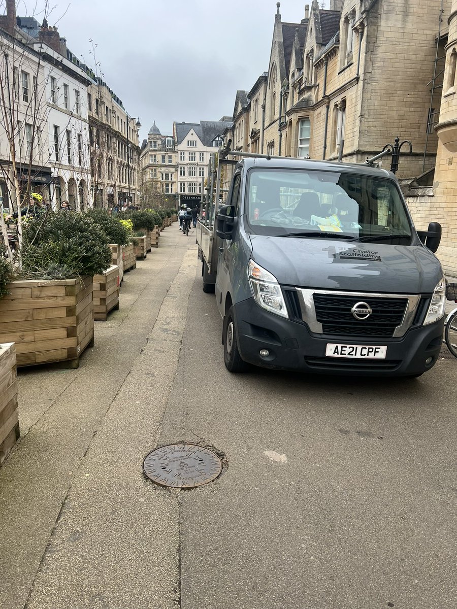 Cough (@coughox3) on Twitter photo <a href="/BadlyParkedOx/">Badly Parked Oxford</a> on broad street yesterday… blocking the cycle path … scaffolders with attitude <a href="/BadlyParkedOx/">Badly Parked Oxford</a> on broad street yesterday… blocking the cycle path … scaffolders with attitude