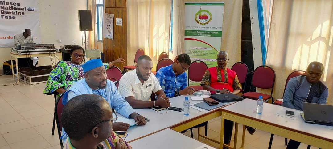 Abdoulrazack0's tweet photo. Lancement effectif des activités du projet #Djama #Beog #Neere autour d'une table des partenaires.
Ce mercredi 30 octobre 2024 s'est tenue au Musée National une table ronde initiée par le CCIB. https://t.co/qpEpz7Q2Ro