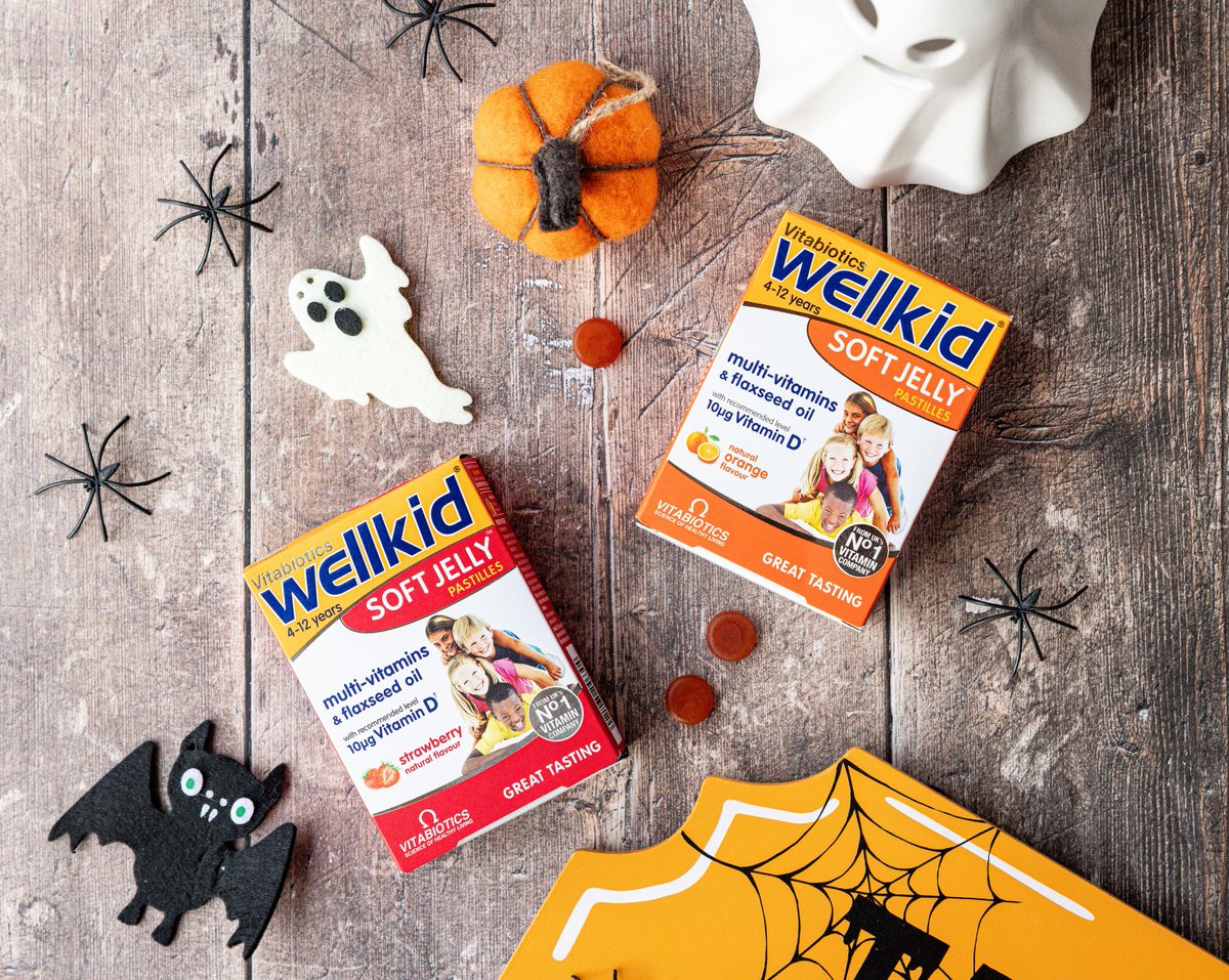 vitabiotics's tweet photo. Now extra nutrients can feel like a TREAT 👻
#Wellkid Soft Jelly Pastilles aren’t just a source of 11 important nutrients - they’re yummy too:
-With vitamin D which contributes to the normal growth and development of bones in children
-Available in strawberry or orange flavours https://t.co/reBnlDIZoC