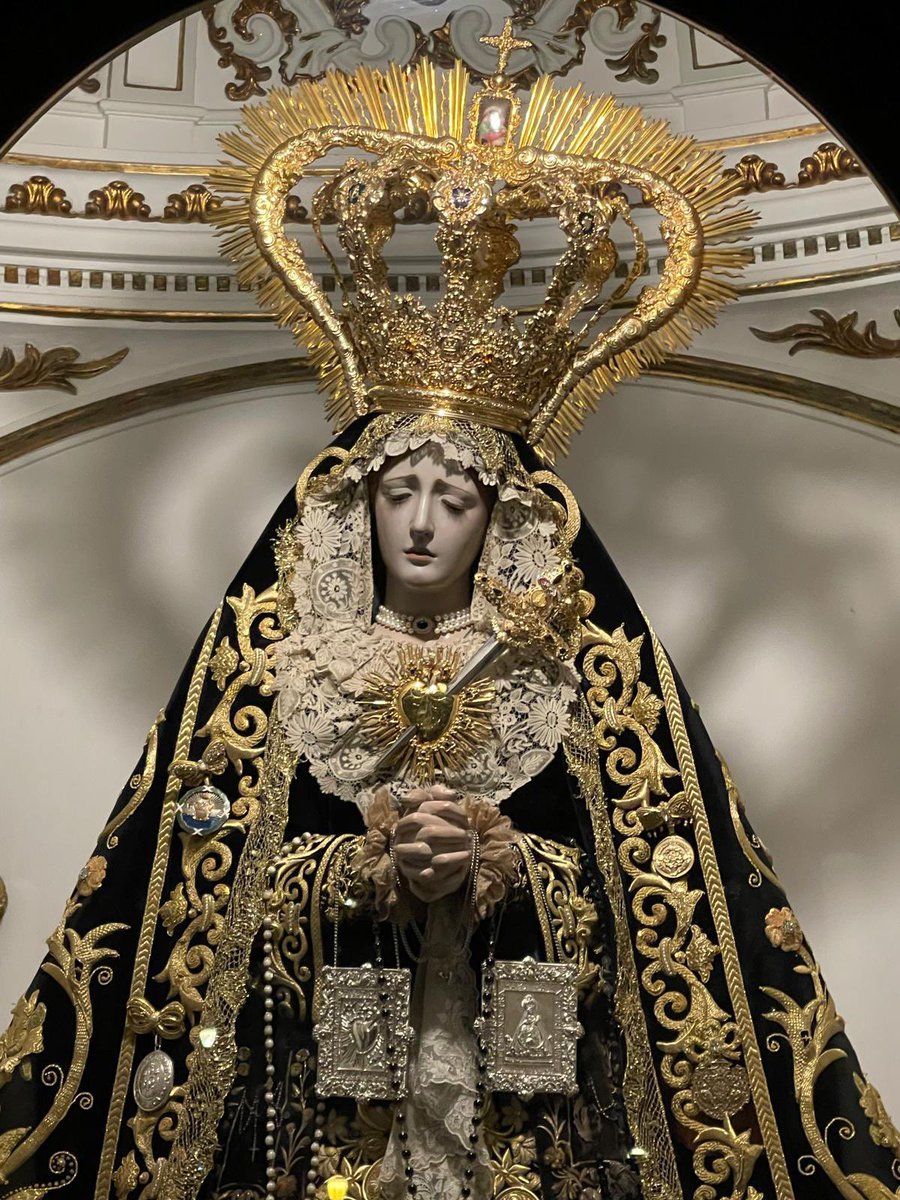 doloresdlpuente's tweet photo. 🖤🗡️ Nuestra Señora de los Dolores dispuesta para la conmemoración del XX Aniversario de su Coronación Canónica.

Apertura capilla:
🕢10:30 a 13:30 y de 16:30 a 20:00

Solemne Eucaristía: 
🕗20:00h.

#CofradíasMLG #DoloresdelPuente #XXAniversarioCoronación https://t.co/yYULsGcWQ5