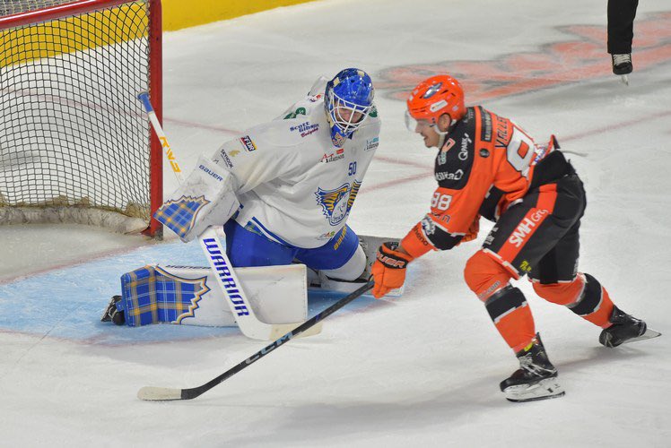 <a href="/ProHockeyNews/">Pro Hockey News</a> @PHN_Podcast <a href="/steelershockey/">TriggerHub Sheffield Steelers</a> <a href="/SheffieldArena/">Utilita Arena Sheffield 💙</a> <a href="/FifeFlyers/">Fife Flyers 🏒🏴󠁧󠁢󠁳󠁣󠁴󠁿</a> <a href="/hockey_laura/">Hockey_Laura</a> 
Some photos from <a href="/SheffieldArena/">Utilita Arena Sheffield 💙</a> with game report in <a href="/ProHockeyNews/">Pro Hockey News</a> 
Pleases follow link below

prohockeynews.com/steelers-outla…