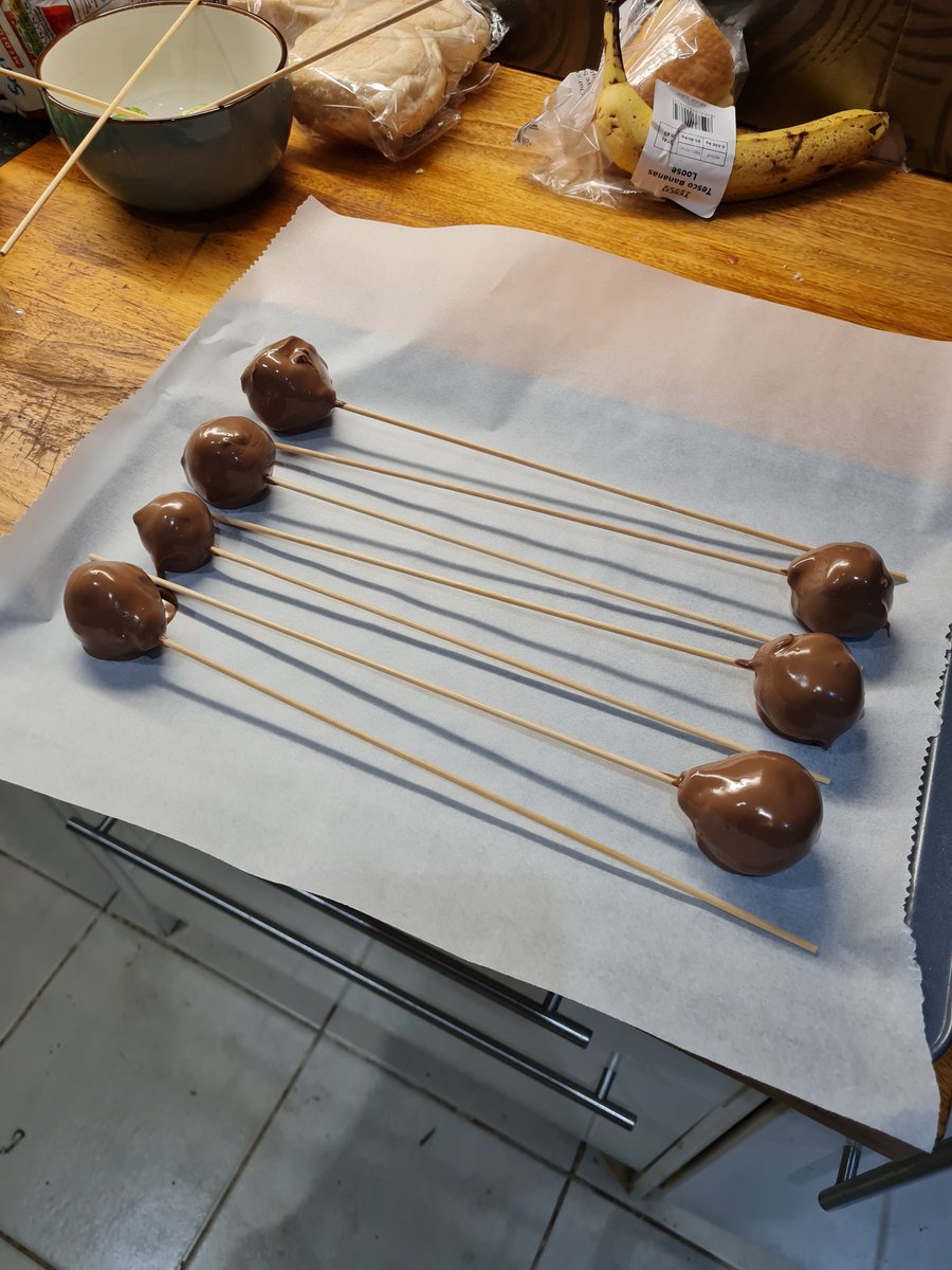 Texet_Toast (@texet_toast) on Twitter photo Trick or treat Trick or treat