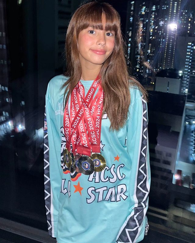 News5PH's tweet photo. Nag-uwi ng mga medalya si #KendraKramer matapos lumahok sa 2024 Asia Christian Schools Conference #ACSC swimming competition sa Hong Kong. #News5
📸: Instagram/kramer.kendra https://t.co/aLiotHNnov